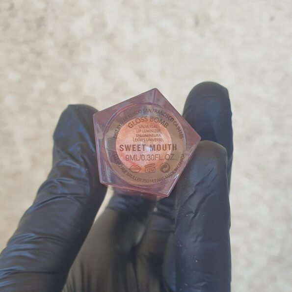 1000201259.jpg Fenty Beauty Bomb Baby 2