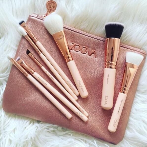 Zoeva 8 pcs makeup brush set rose gold 198001 640x.jpg