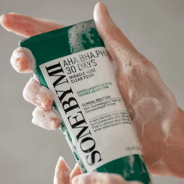 8809647390091 aha bha pha30daysmiracleacneclearfoam 100ml web thumbnail sub 02