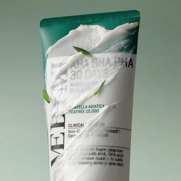 8809647390091 aha bha pha30daysmiracleacneclearfoam 100ml web thumbnail sub 03