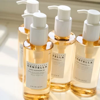 Skin1004 cleanser centella light cleansing oil 38409133654262 1440x